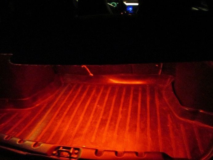 Підсвітка багажника. Колір ЧЕРВОНА. Ідеальний подарунок другу чи собі!) 1м яскравої стрічки фото
