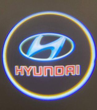 Логод на батарейках Hyundai red. Бездротове лого дверцята-Хюнда червона. Lazer door logo. Hyundai red&mdash;безпровідне фото