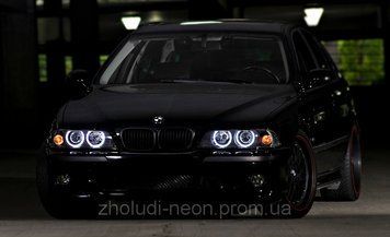 Яркие Ангельские очки на bmw E39ОЕ из ГНУЧКОГО НЕОНУ. В наличии 12 цветов. 2мГНУЧКОГОНЕОНУ+конектори фото