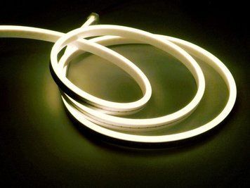 Яркий светодиодный неон 6х12mm 12V&mdash;LED Felex NEON 120д/м. (кратность реза 2.5см). Цвет &mdash;НЕТРАЛЬНО БЕЛЫЙ НЕЙТРАЛЬНО БІЛИЙ.різ2,5см фото