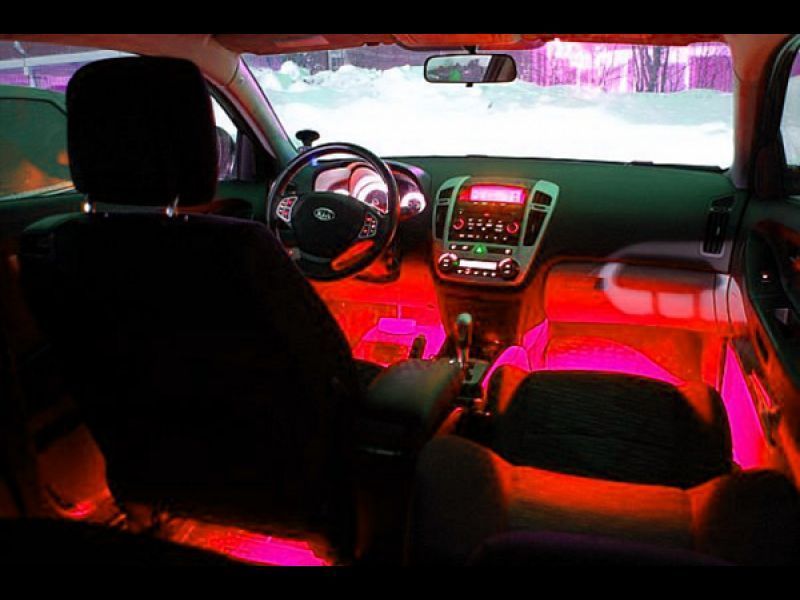 Яскрава червона підсвітка салону та ніг в авто 12V &mdash; Створюй атмосферу пристрасті та гармонії (стрічка з конекторами без пайки) VDA_p-kaSalon_nig_BLUE фото