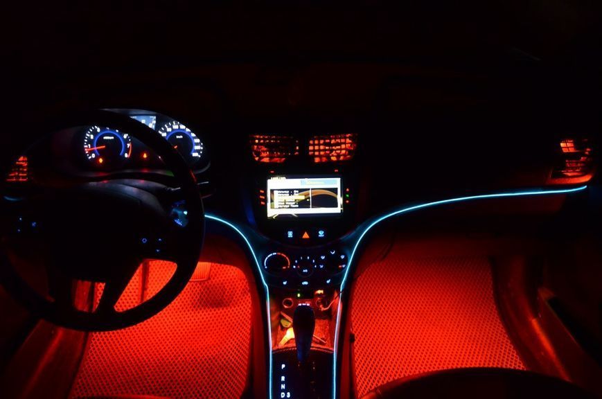 Яскрава червона підсвітка салону та ніг в авто 12V &mdash; Створюй атмосферу пристрасті та гармонії (стрічка з конекторами без пайки) VDA_p-kaSalon_nig_BLUE фото