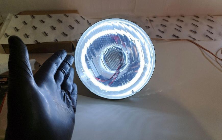 Ангельські очі на ВАЗ 2101 (2102) з холодного неону.VAZ angel eyes. (12 кольорів у наявності). НЕ ФАРІ! НЕ ФАРА! 2101-2102 фото